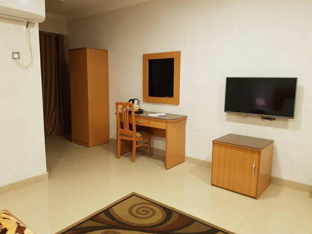 Tahir Guest Palace คาโน ภายนอก รูปภาพ